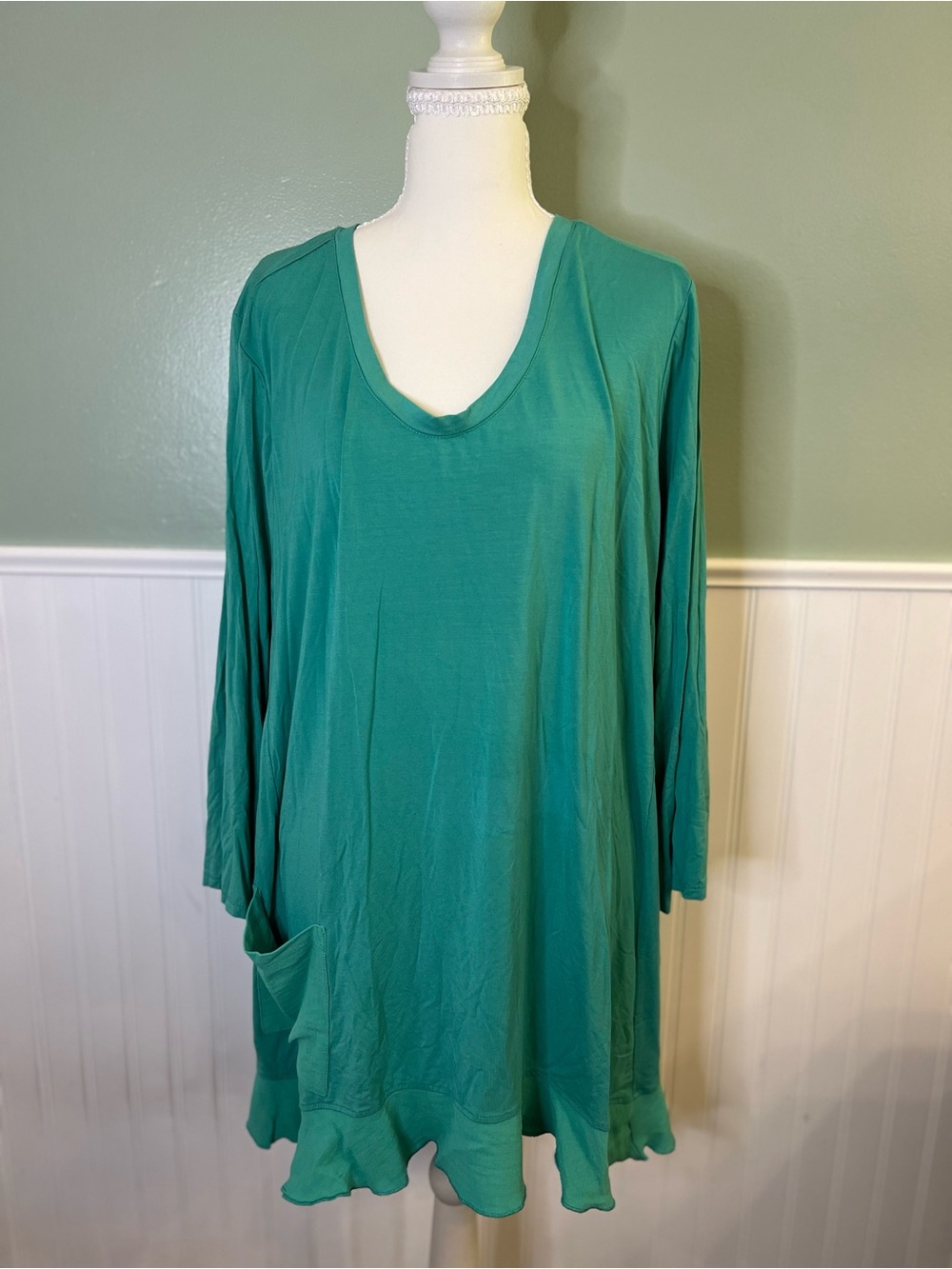 LOGO by Lori Goldstein Teal V-Neck Long-Sleeve Tunic with Ruffled Hem. Size 2X
